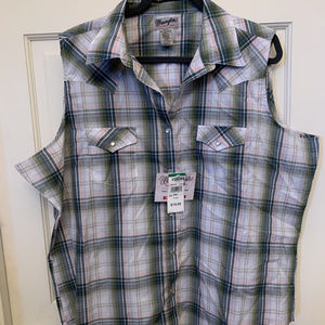 Plus sized Wrangler green and white tank top